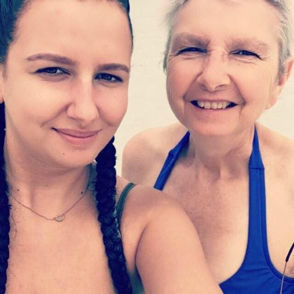 Meet your Posher, Jennifer - Picture 1 of 8